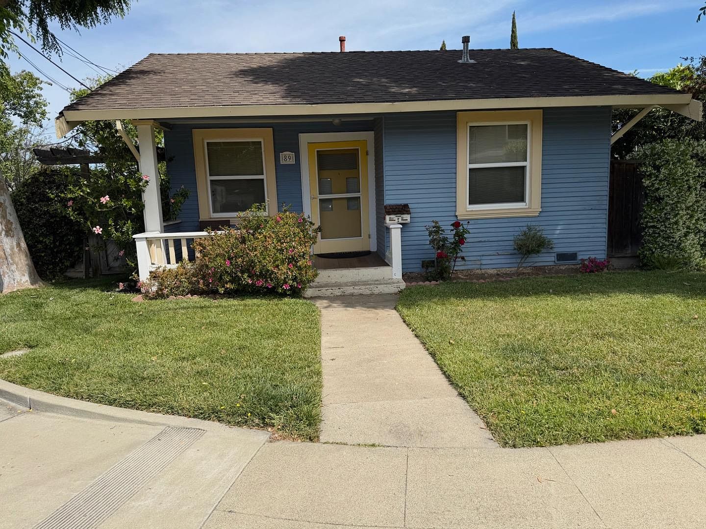Exterior of 89 E Rincon Ave